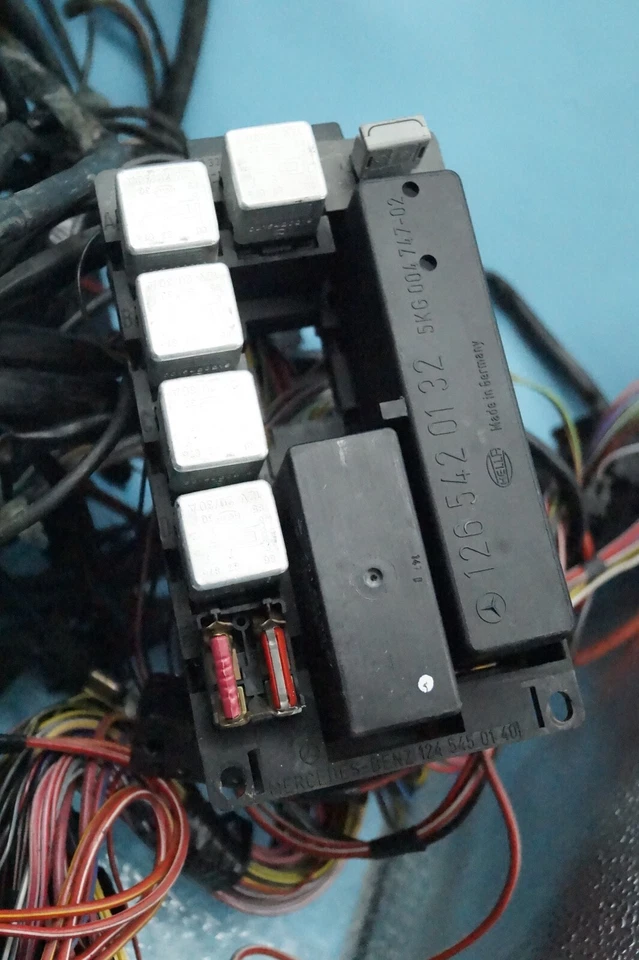 ✅ 1987 Mercedes Benz 300D 300TD различные реле жгута проводов кабины двигателя OEM - Изображение 3 из 4