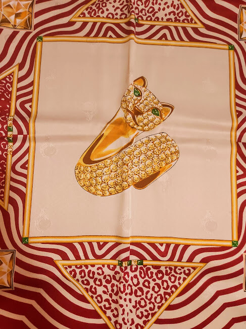 Cartier Panther Scarf カルティエ　スカーフ Must De Cartier Silk Scarf Panther Jewelry 34in Blue Red