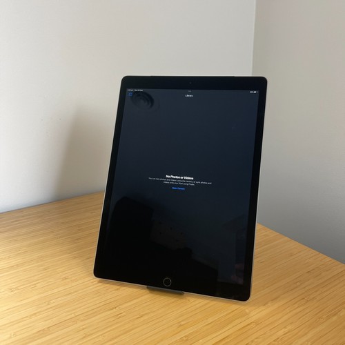 Apple iPad Pro 12.9" 1st Gen 128GB, Space Grey, Wi-Fi + Cellular - POOR BATTERY - Picture 6 of 15