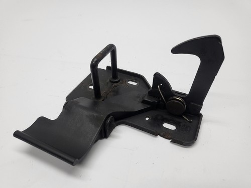 VW Polo 9N 1,2 3-Tür  Motorhaubenschloss Motorhaube Schloss Hacken  (97)