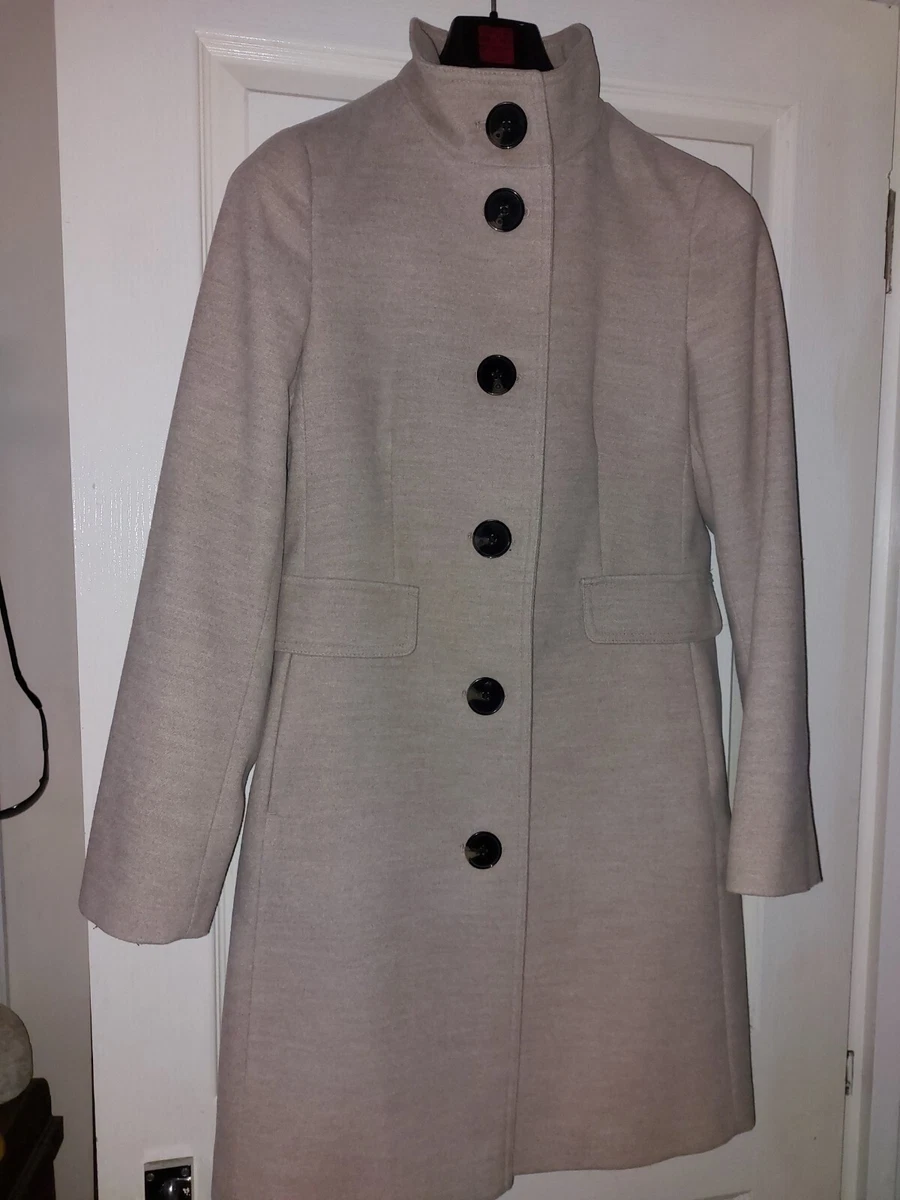 Beige funnel shop neck coat