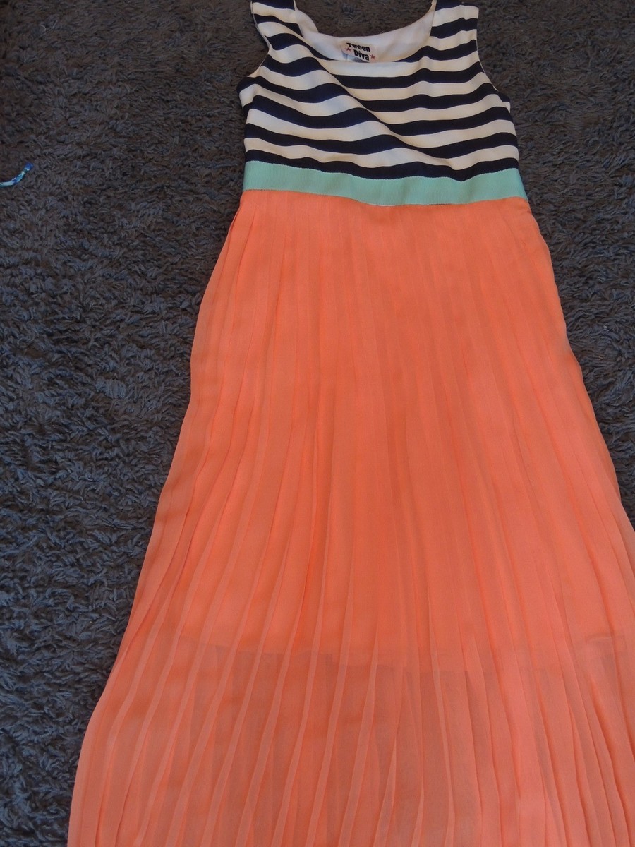 Robe Fille Tween Diva Taille 16 - Longue, Sans Manches, Rayée Rose