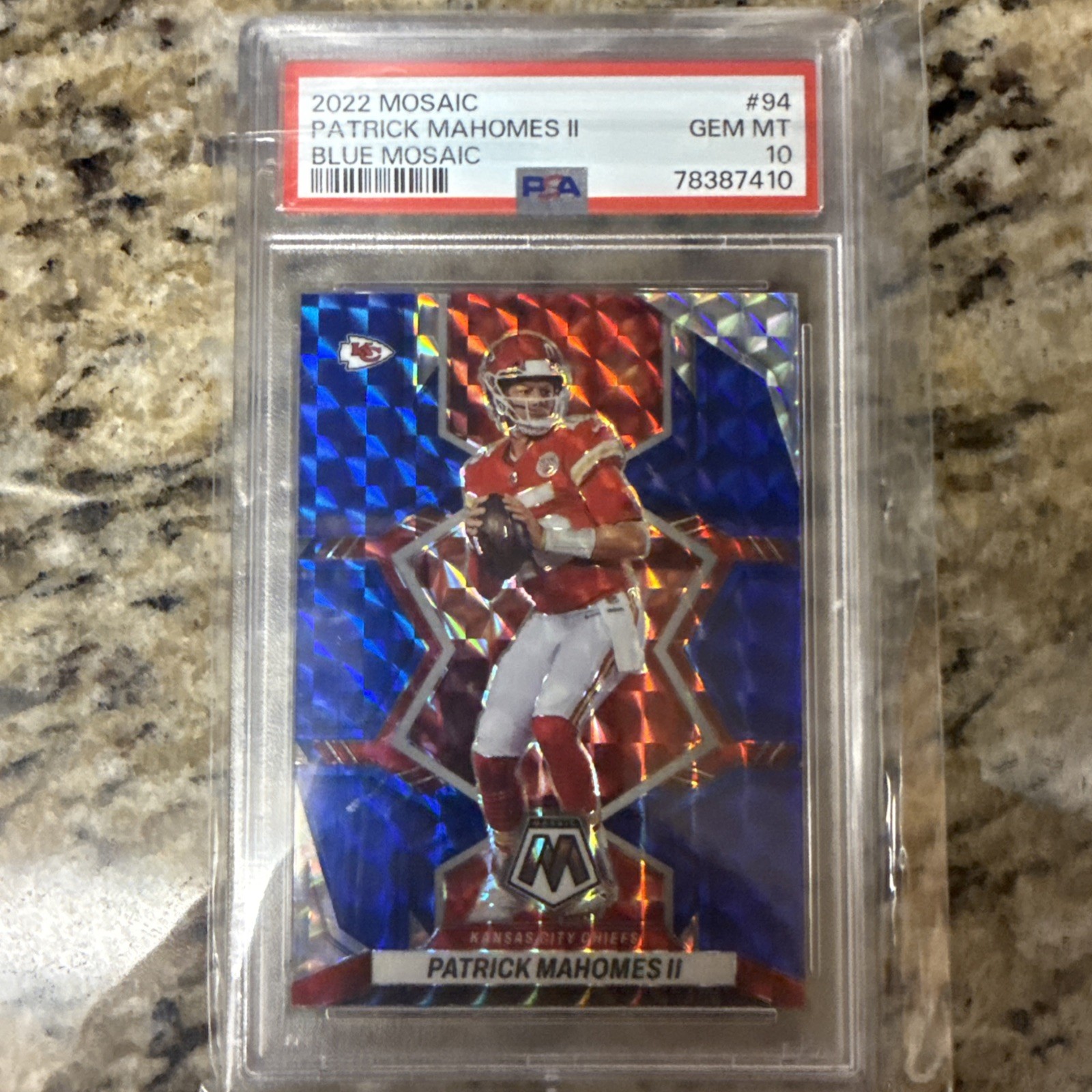 2022 Panini Mosaic Blue Patrick Mahomes 27/99 #94 PSA GEM MT 10