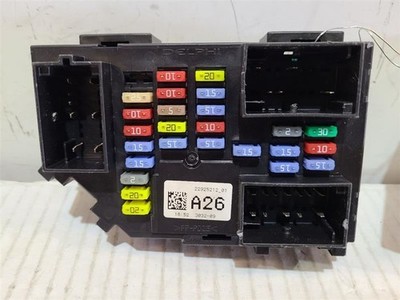 FUSE RELAY JUNCTION BOX FITS 2013 ESCALADE 568979