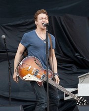 Hunter Hayes performs at 2014 Bayou Country Superfest at LSU Tiger- Old Photo 8