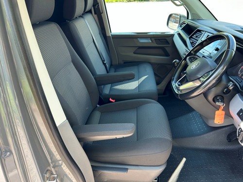2022 VOLKSWAGEN TRANSPORTER T6.1 TDI 150 6 SPEED HIGHLINE SWB IN PURE GREY WITH - Picture 17 of 22