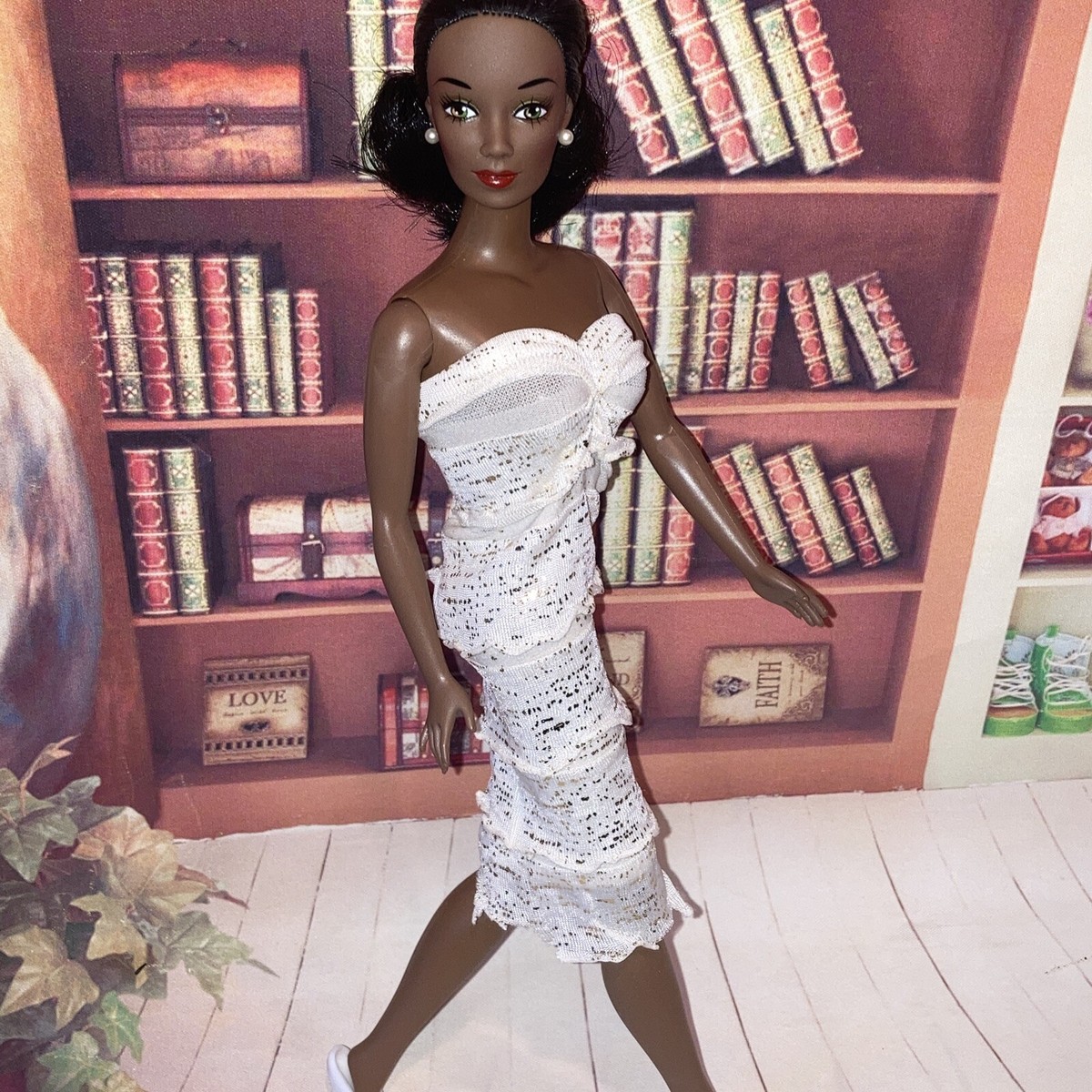 The candi ドール　fashion doll Hamilton Toys Candi Barbie Size 11.5” Rare African-American