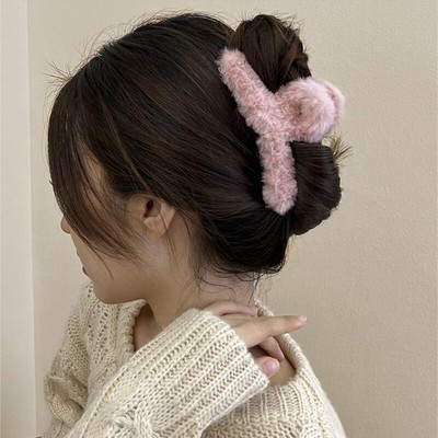 New Winter Plush Hair Claw Elegant Hairpins Hair Clip Barrette Crab Headwear