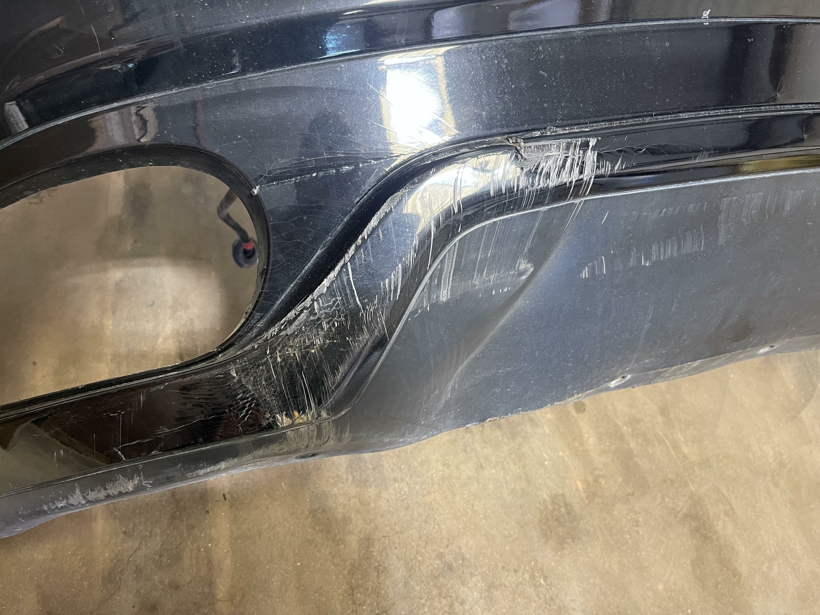 08-13 MASERATI GRANTURISMO 4.2L REAR BUMPER COVER ASSEMBLY OEM W/PARKING SENSORS