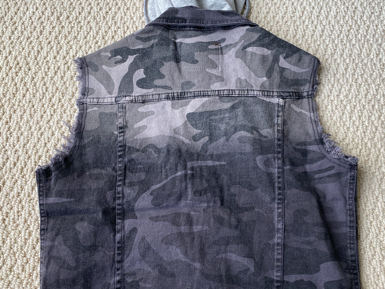 NWT Men's Chopp Shop Jeans Gray Camouflage Convertible Hooded Denim