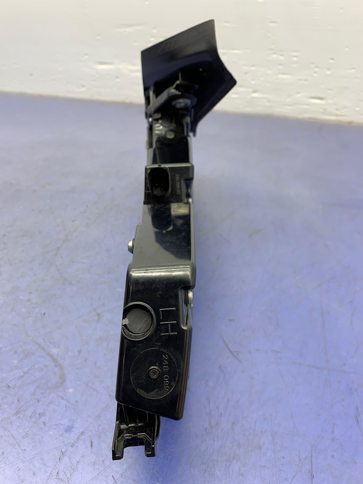 2020 - 2022 PORSCHE TAYCAN OEM LEFT REAR TAIL LIGHT LAMP ASSEMBLY  