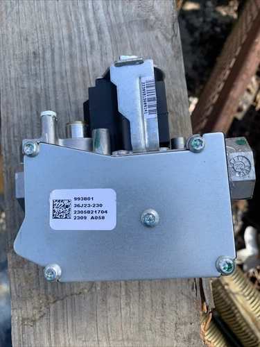 White Rodgers 36J23-230 Furnace Gas Valve 24V, New Take Out, York 993801