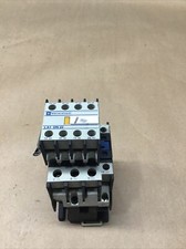 TELEMECANIQUE LC1 D32 10 CONTACTOR 24V COIL 60HZ 50A W/ LA1DN22 700K140
