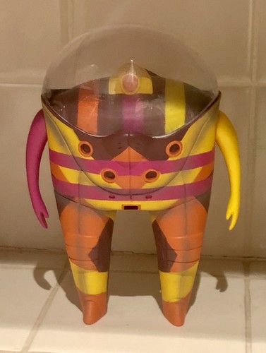 FIGURA DE VINILO DE DISEÑADOR MARS-1 OBSERVADOR DELTA INC LTD 100 HECHA EXTRAÑA CO. ¡RARA! - Imagen 2 de 5