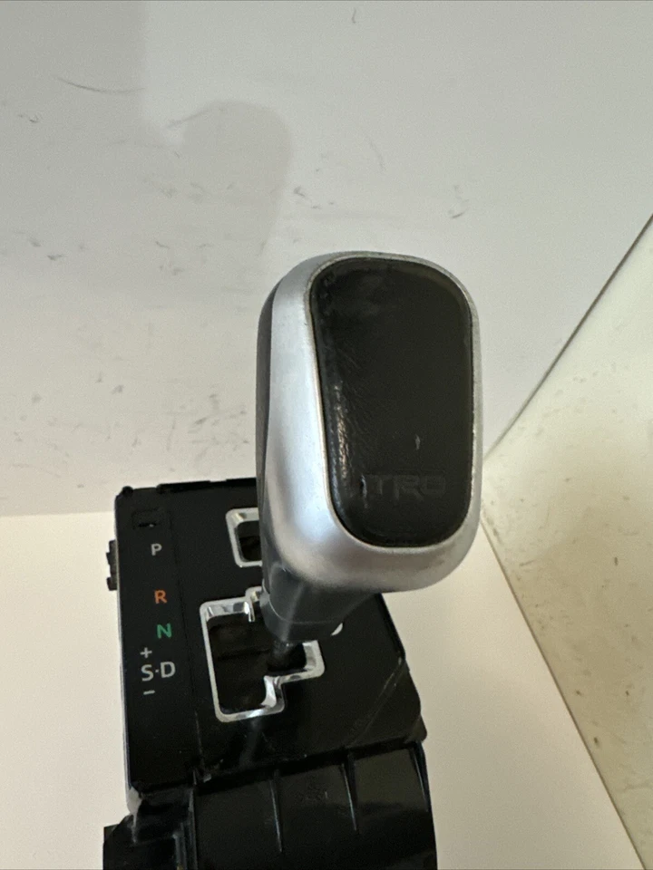 2018 TOYOTA TUNDRA AUTOMATIC TRANSMISSION GEAR  SHIFTER ASSY OEM - Изображение 2 из 4