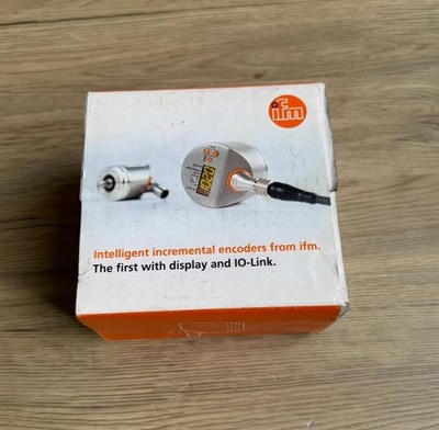 1PCS New IFM RO3500 encoder *cc