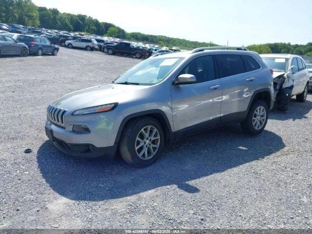 Maletero/portón trasero con cámara de visión trasera compatible con Cherokee 2631513 14-18 Foto 2 de 4