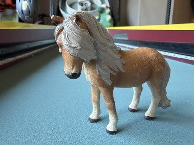 Schleich Icelandic Pony Palomino Mare Figure 13790 RETIRED Horse Toy Figurine