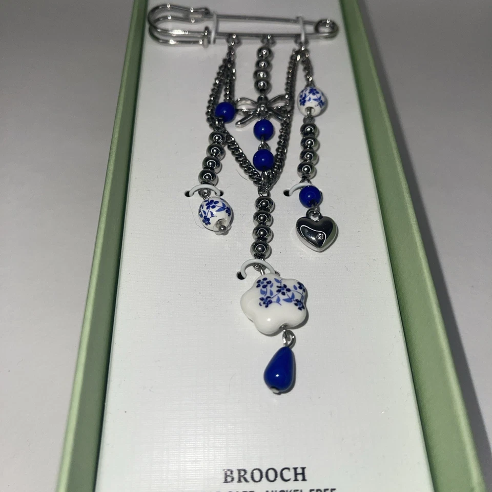 PIPER K 银色安全胸针胸针蓝色白色花卉设计串珠细节 — 第 2/4 张图片