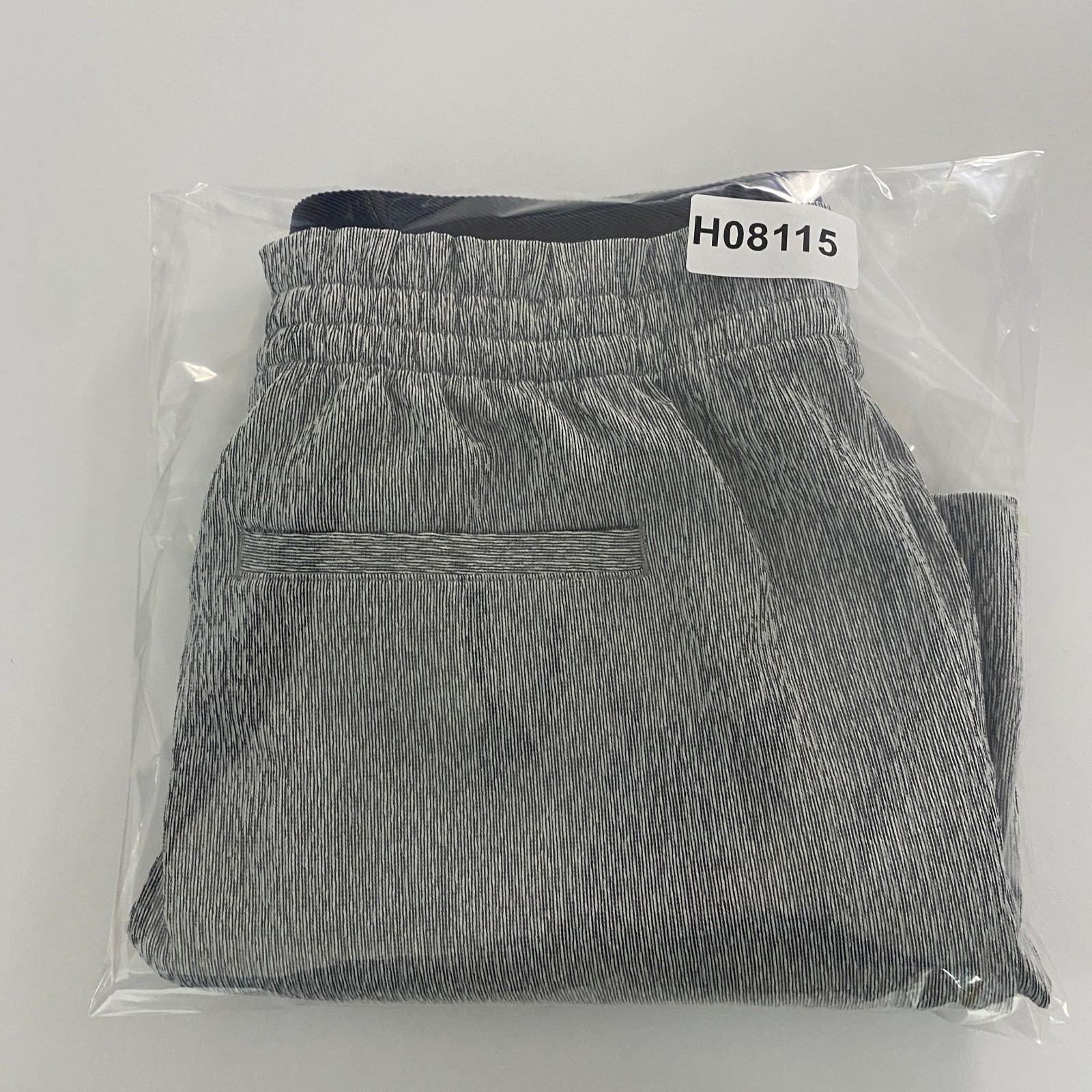 Athleta Silver Black Performance Echo Shorts Size… - image 11