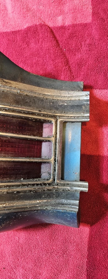 CONJUNTO CARCASA LÁMPARA CHEVELLE CHEVROLET 7640876. LADO DERECHO, 1967 Foto 3 de 4