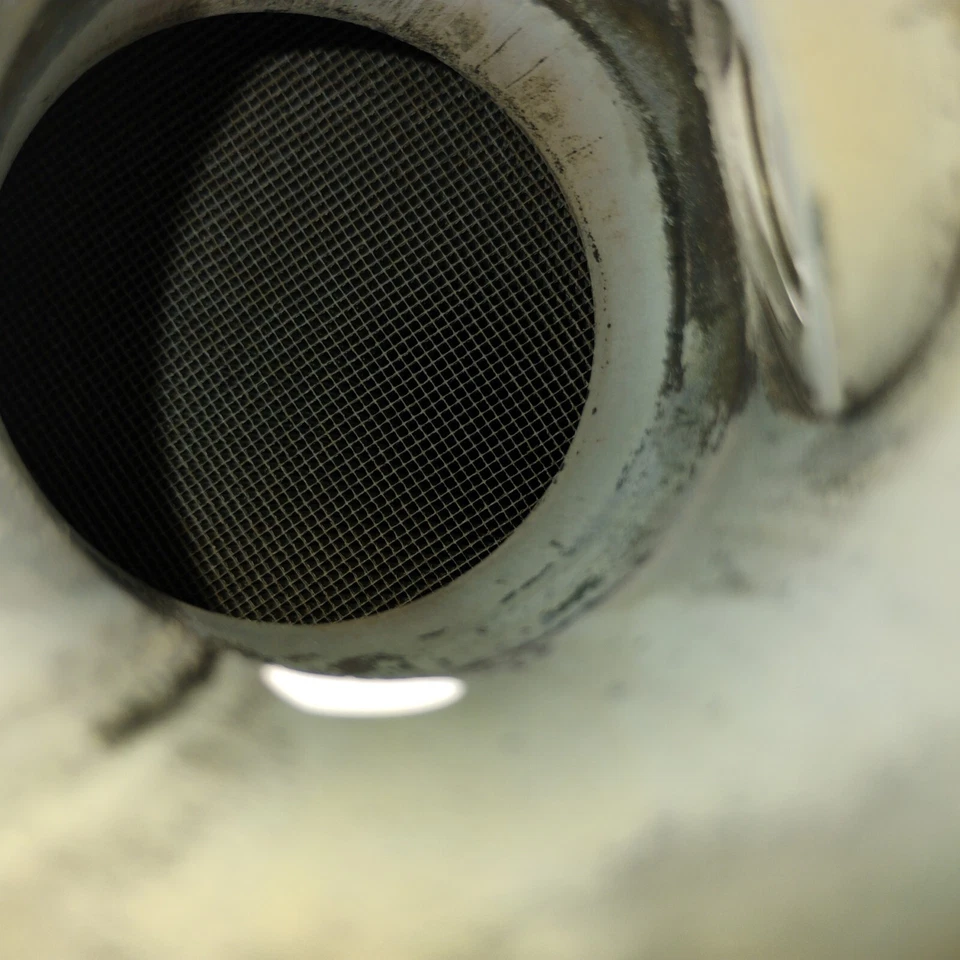 Mercedes Benz clk430 V8 2002 convertidor catalítico lado derecho Foto 2 de 3