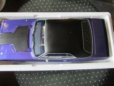 Otto G083 Dodge Challenger R/T  plum Crazy 1/12