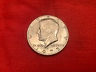 Lot of 5,  3- 1972 Kennedy half dollars and 2-1973 Kennedy half dollars. — photo 7