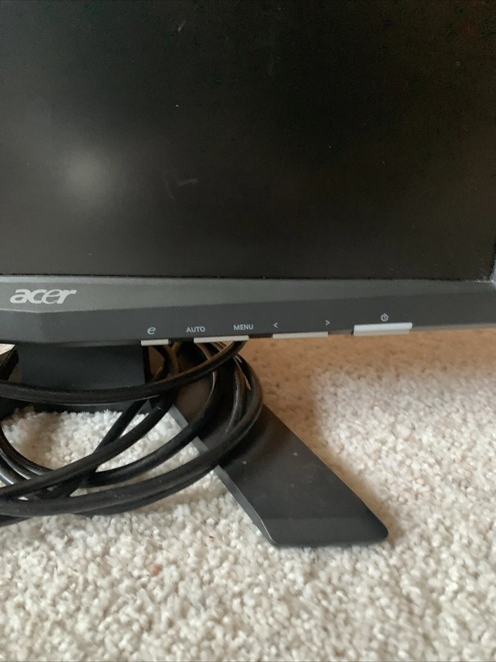 Acer X163W 18" Black LCD Monitor w/VGA Cable & Power Cord Computer Office - Image 2 of 4
