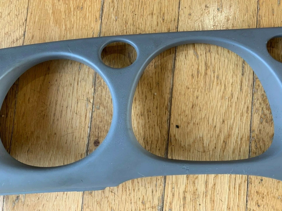 Buick Lesabre 2002 velocímetro bisel tablero radio moldura gris ~ Estante 9 Foto 3 de 4