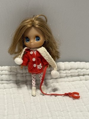 LPS: Littlest Pet Shop Authentic Blythe Loves Cold Weather Doll with leash