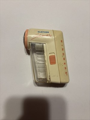 Windmere Clothes Shaver Model Fabric Pill Remover vintage battery operated