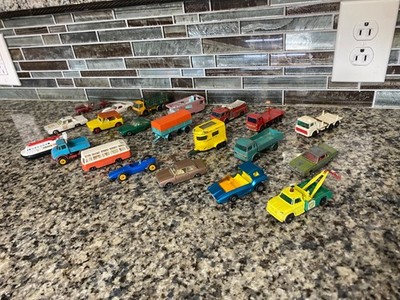 Vintage Lesney Matchbox  lot of 21 Cars & Trucks & Trailor 60s 70s