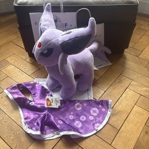 Fabrycznie nowy z metką Build A Bear Pokémon Espeon z peleryną 
