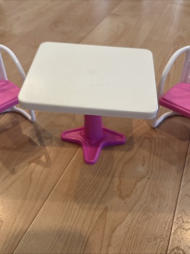 Dance Magic Barbie Dinner For Two Mattel 1990 Pink And White Table And Chairs - Picture 3 of 4