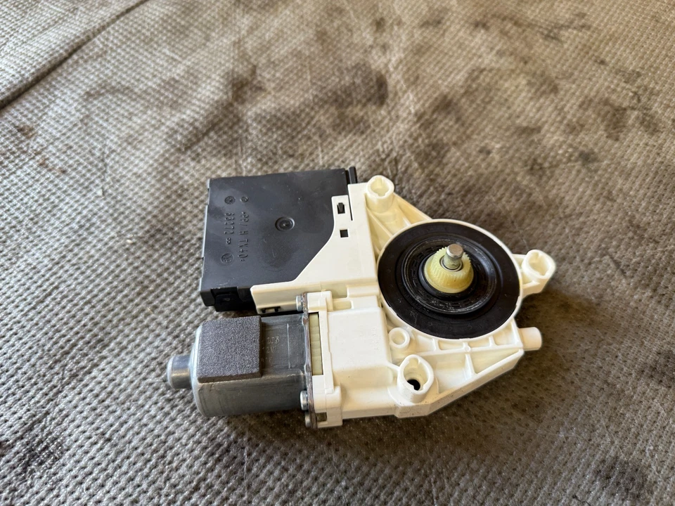 AUDI A3 2010 8P 3 puertas pasajero ventana delantera motor 8P0959802M Foto 2 de 4