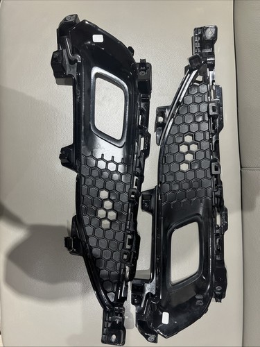 Bumper Grille Set For 2018-2020 Acura TLX Front Driver and Passenger Side Outer - Picture 2 of 3