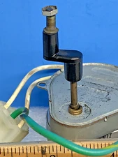 ROWE AMI CD JUKEBOX CD100I AND CD100J SATURN FRONT UPPER CD ANIMATION MOTOR