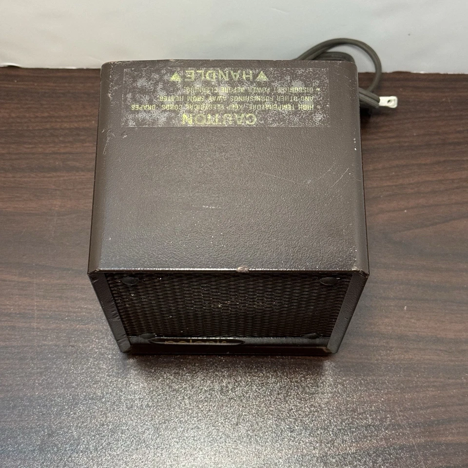 Horno Pelonis Safe-T Modelo P-861-TC/VHC 1500W Calentador de Disco Cerámico - Funciona Foto 4 de 4