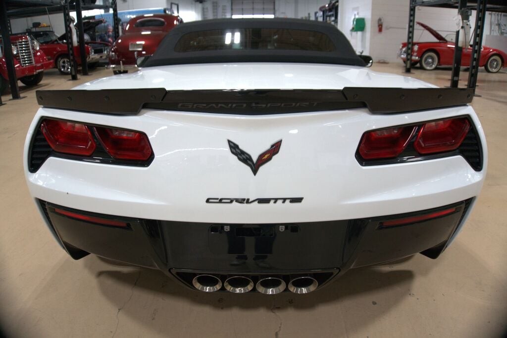 2019 Arctic White Chevrolet Corvette   | C7 Corvette Photo 4