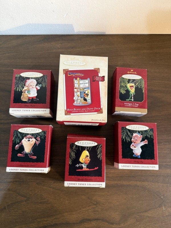 Lot Of 6 Keepsake Christmas Ornaments Looney Tunes Collection 