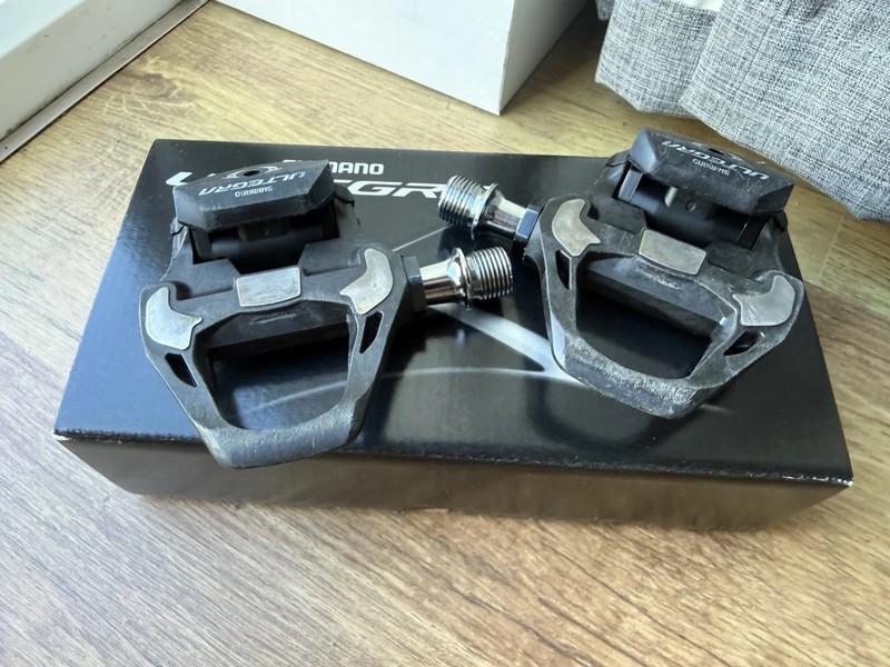 Shimano Ultegra PD-R8000 SPD-SL Carbon Clipless Pedals