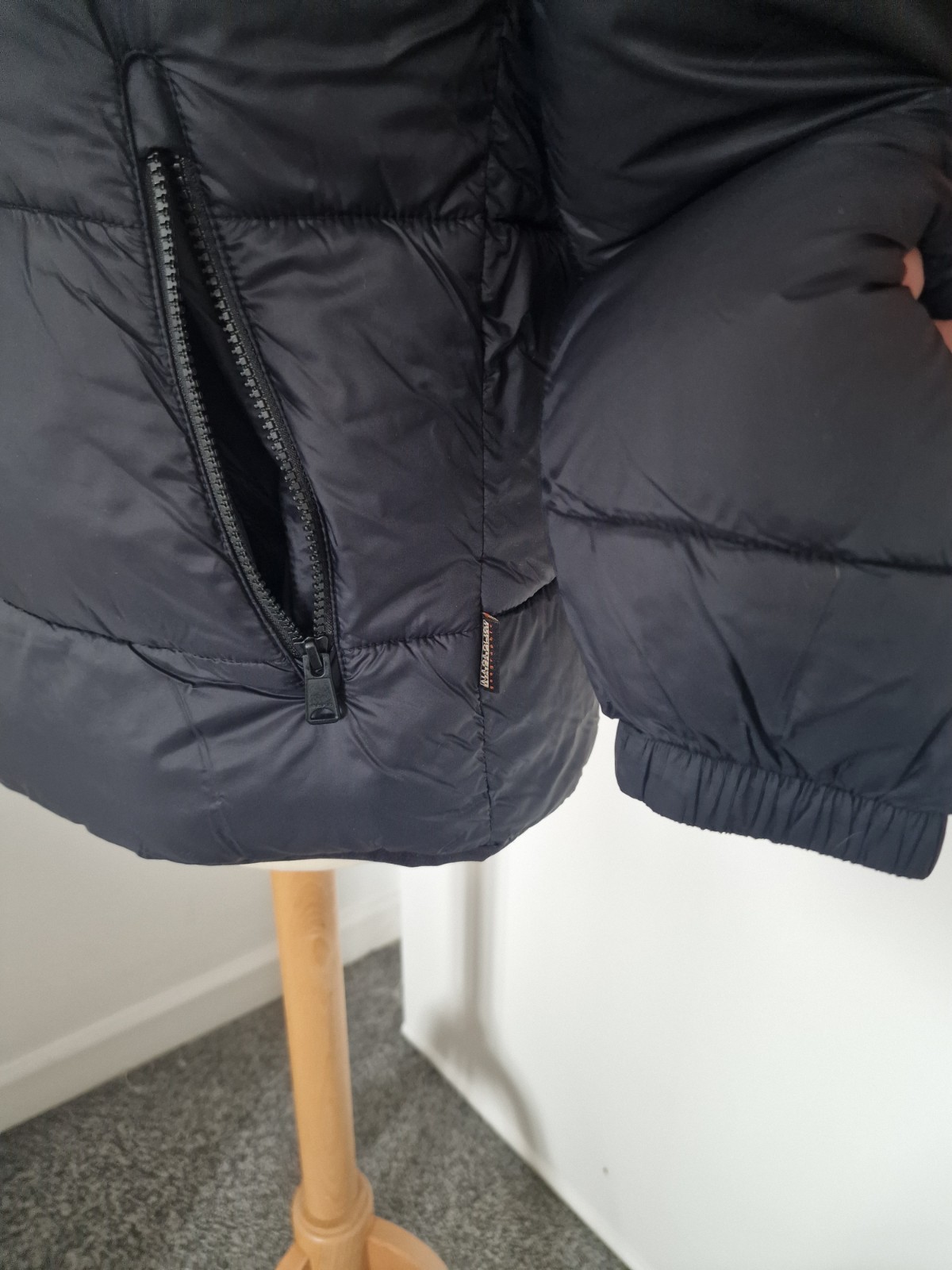 Napapijri Men's Suomi Puffer Jacket | Medium | Black | New With Tags | RRP £200 image 6