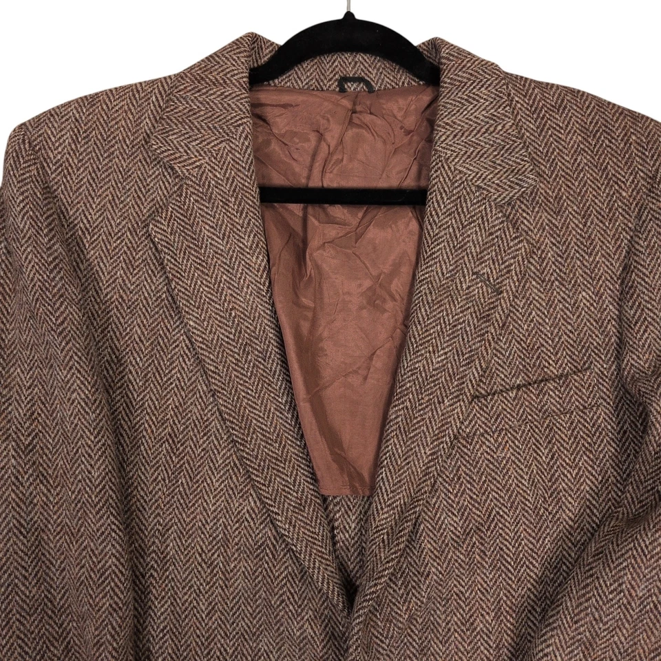 Vintage Harris Tweed Herringbone Blazer 40R Brown Scottish Wool Sport Coat - Image 4 of 4