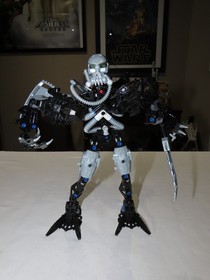 LEGO BIONICLE: Hydraxon (8923), plus bonus lot of 2