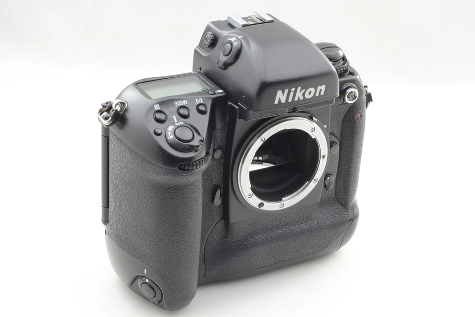 [Near MINT+++] Nikon F5 SLR 35mm Film Camera Body Black DP-30 Finder From JAPAN - Image 4 of 4