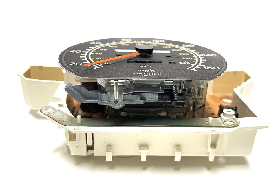 🐝 Medidor velocímetro reconstruido Mercedes 88-91 (W126) 560SEC 560SEL con 105 k millas Foto 3 de 4