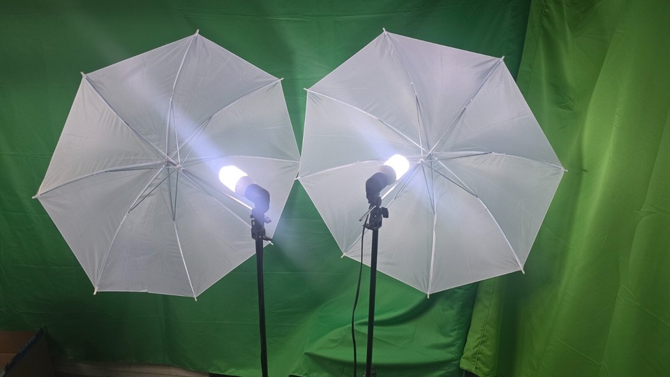 Studio Lighting Photography Portrait Light Kit Both stands No bulbs