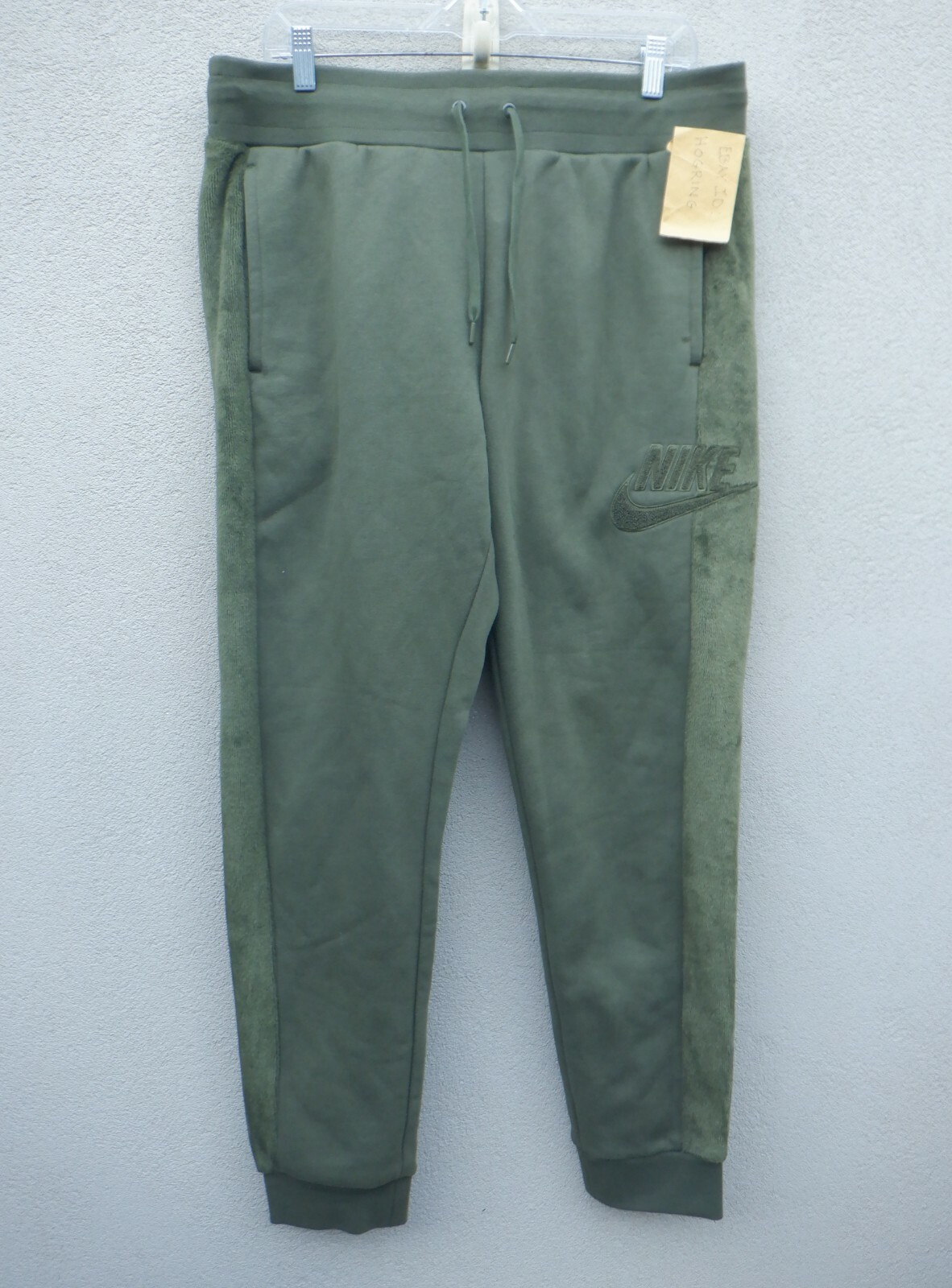 olive green nike sweatpants