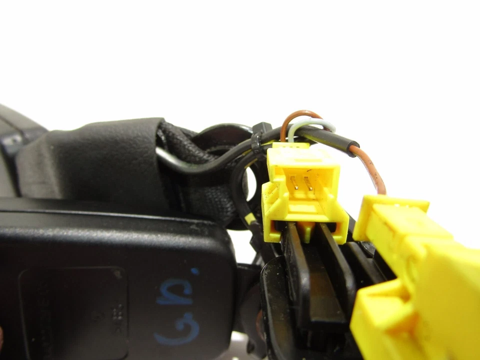 Mercedes E W212 rear right seat belt buckle seat belt buckle rear right - Image 4 of 4